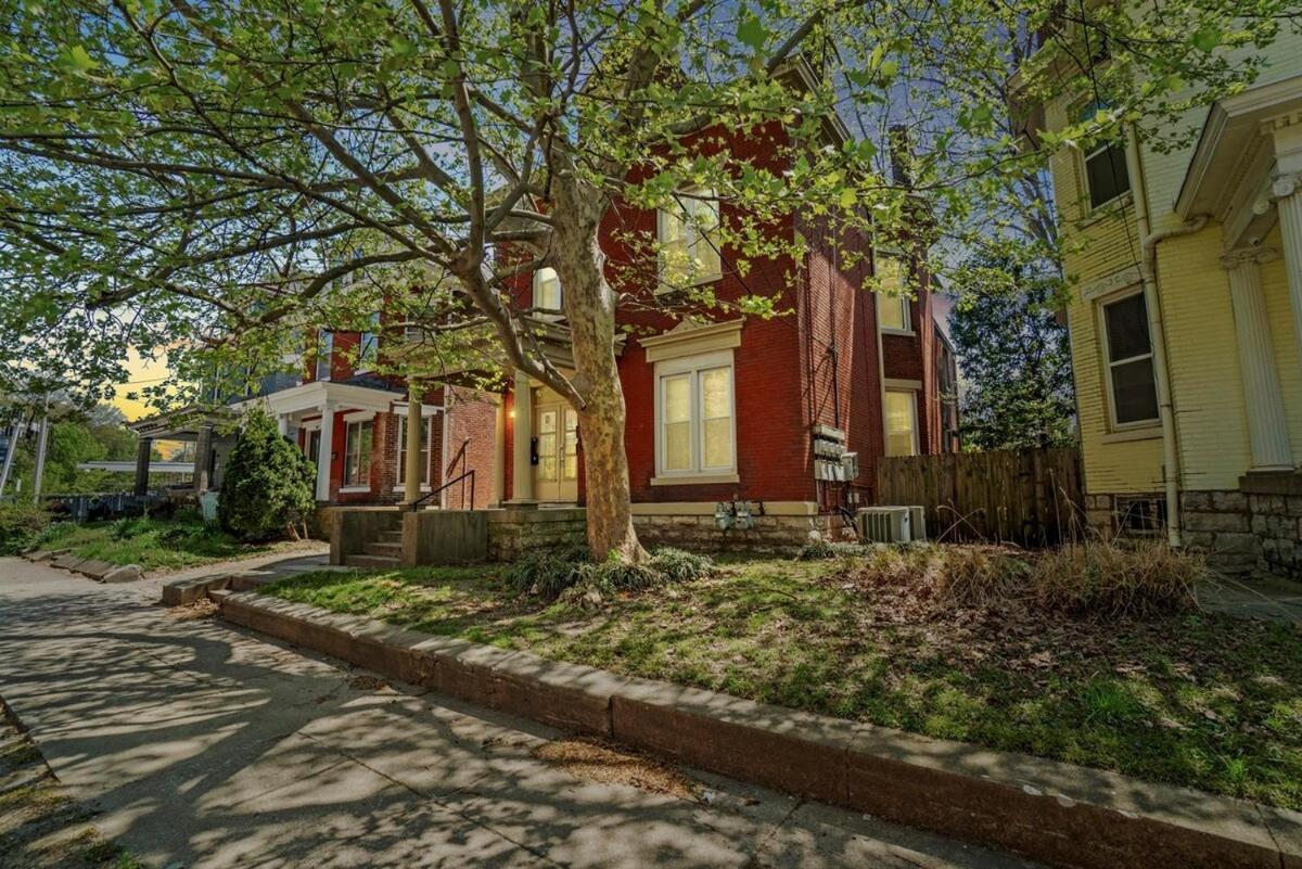 Apartment Broadway Basecamp! Louisville